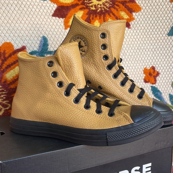 Converse 172014C
CTAS HI
WHEAT/BLACK/BLACK Men’s sneakers - Picture 8 of 16